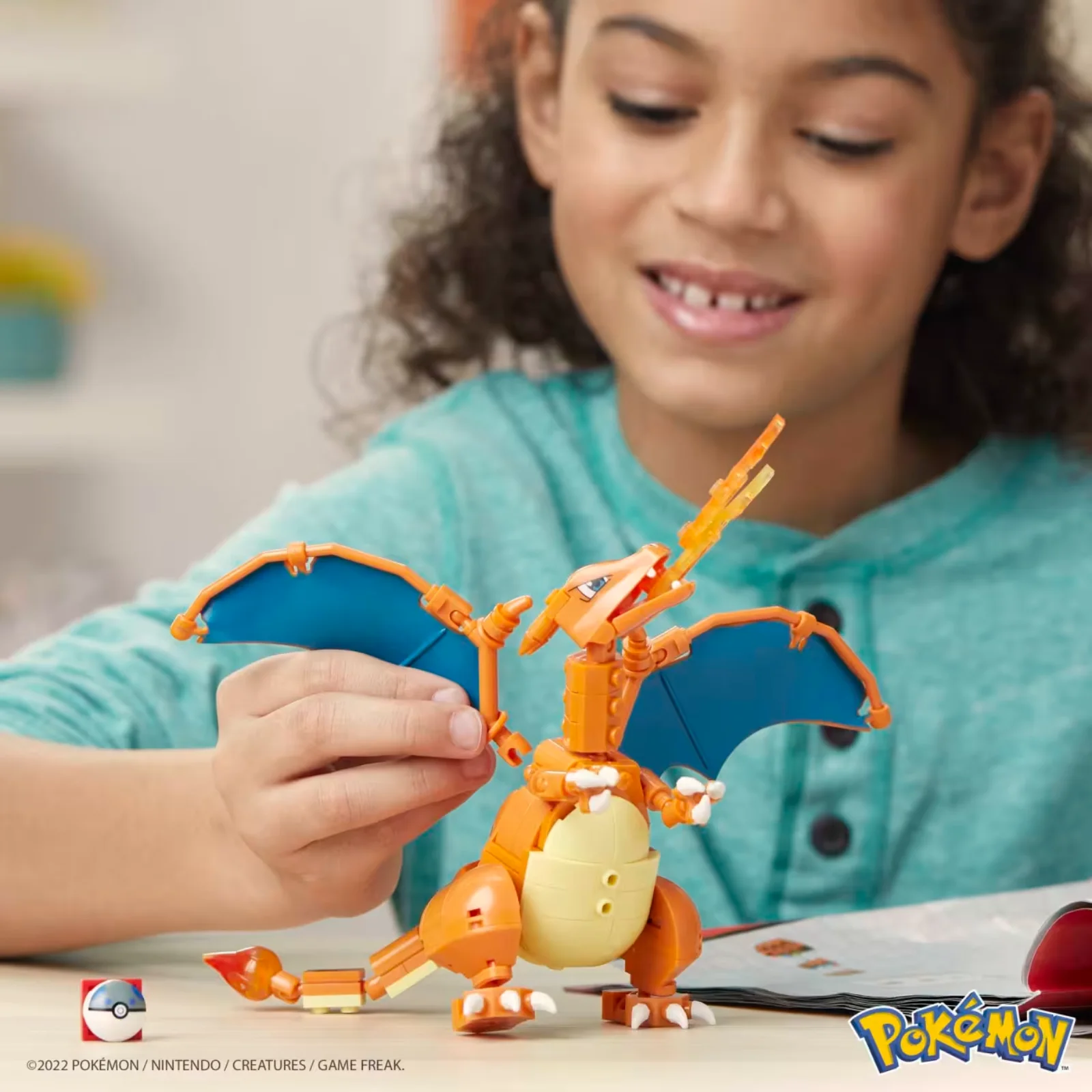 MEGA Construx Pokémon Charizard – figurka do złożenia, widok z przodu